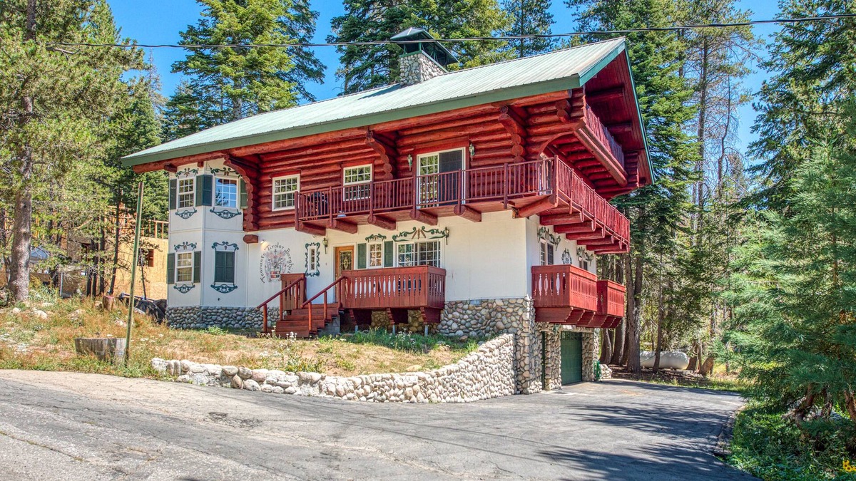 Big Creek House | Log-style home with spacious deck, close to China Peak Mountain