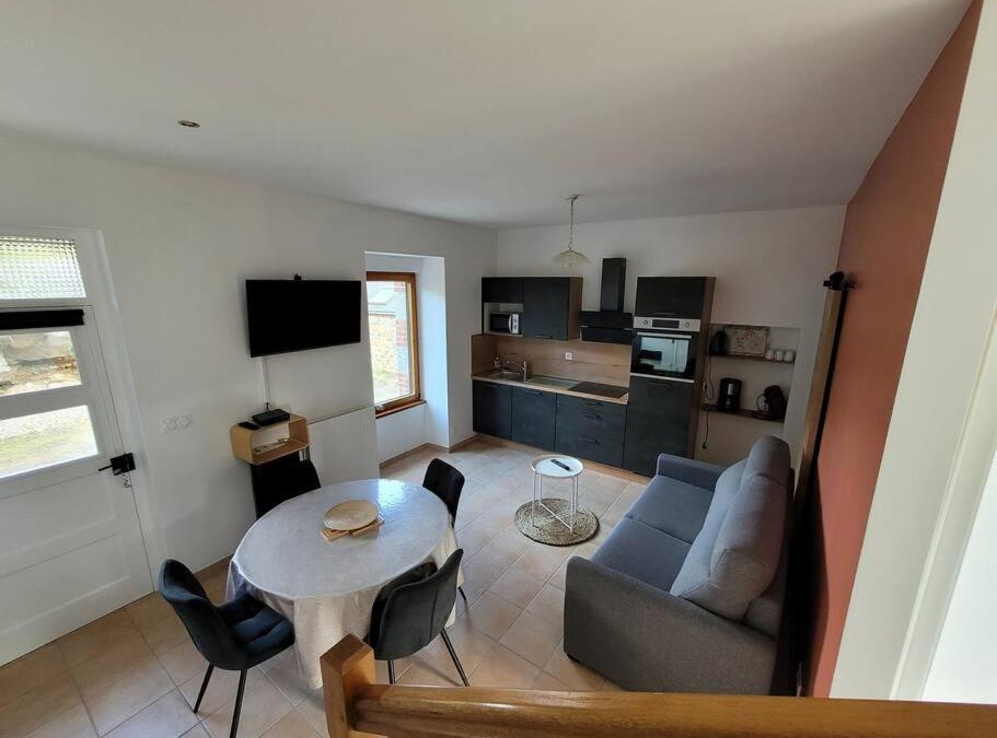 Saint-Carreuc Apartment | Logement 2 à 4 pers - moulin