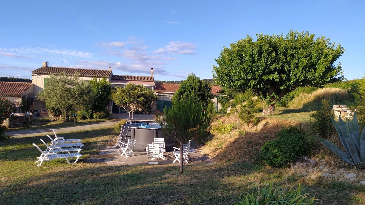 Villedieu House | Logement Dans Mas au Milieu des Vignes