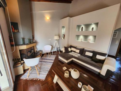 Longos House | LoGGOS VILLA