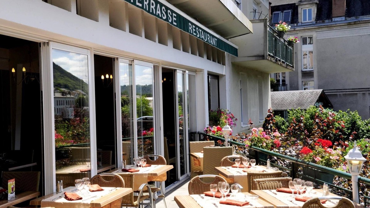 Bort-les-Orgues Hotel | Logis Central Hôtel & Spa