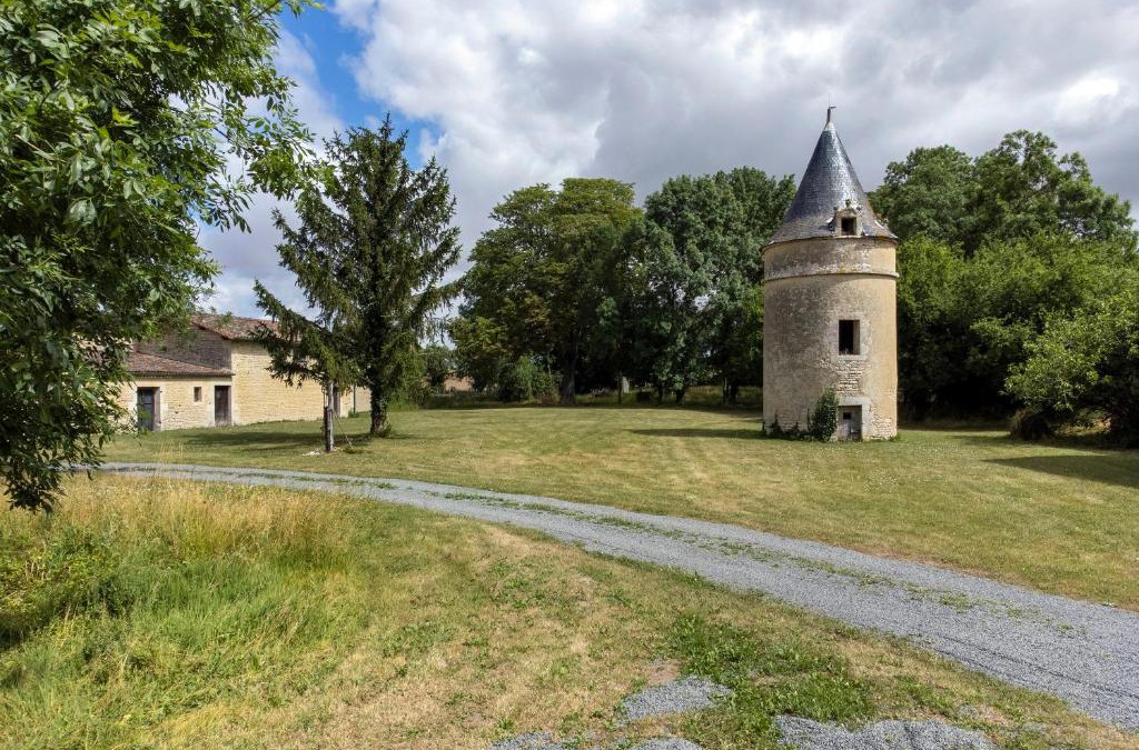 Brulain House | Logis de La Bernière - Holiday Cottages