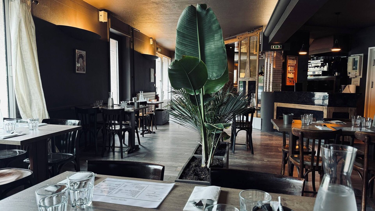 Egletons Hotel | Logis Hôtel EBEN