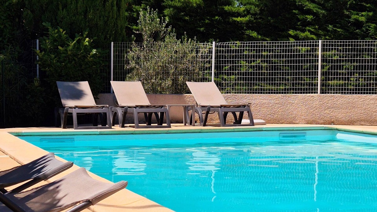 Chateauneuf-du-Rhone Hotel | Logis Hôtel Le Mistral - Restaurant - Montélimar sud