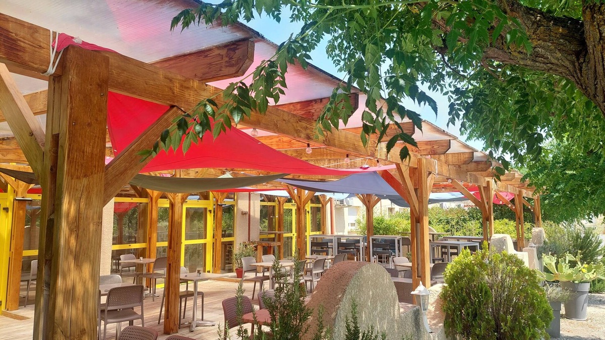 Bram Hotel | Logis Hôtel le Clos Saint-Loup