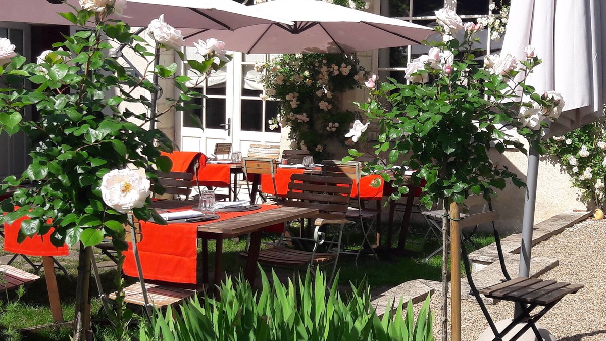 Yzeures-sur-Creuse Hotel | Logis Hôtel Restaurant Relais de la Mothe