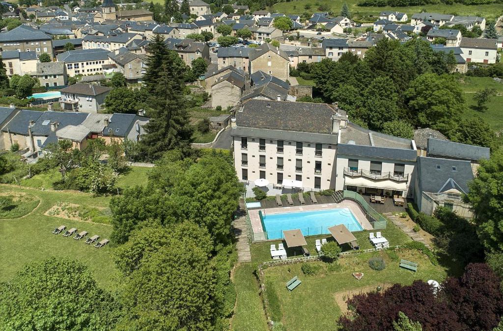 Meyrueis Hotel | Logis Hôtel Restaurant Le Mont Aigoual
