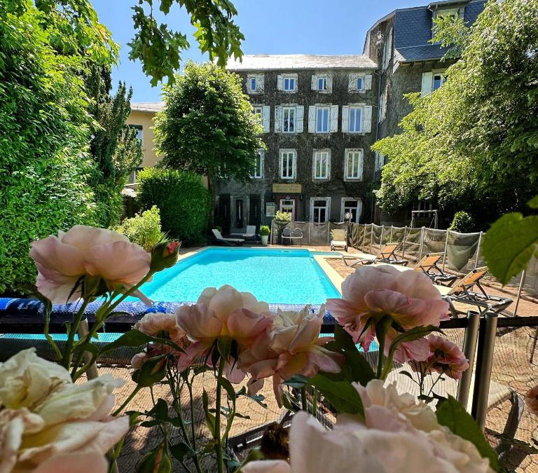 Lacaune Hotel | Logis Le Relais de Fusies