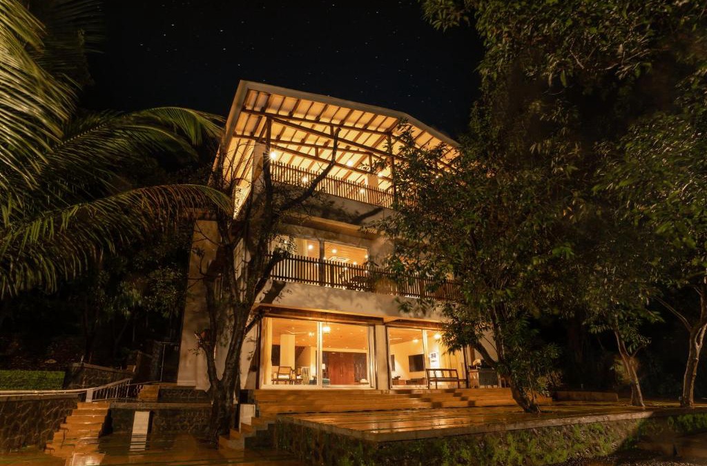 Karjat Villa | LohonoStays Villa Athini