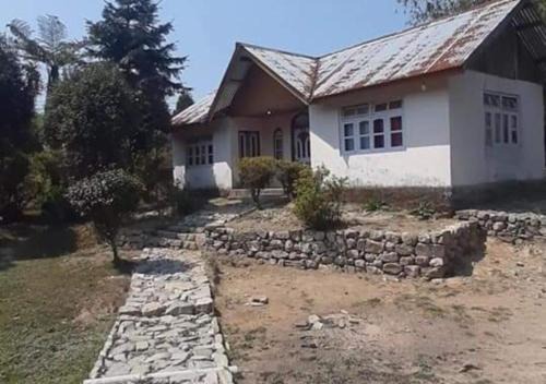 Loleygaon House | Lolegaon Farmstay by StayApsrt