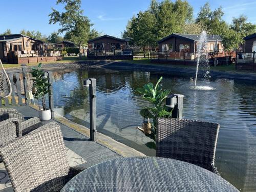 South Lakeland Leisure Village House | Loluke Lodge on The Lake
