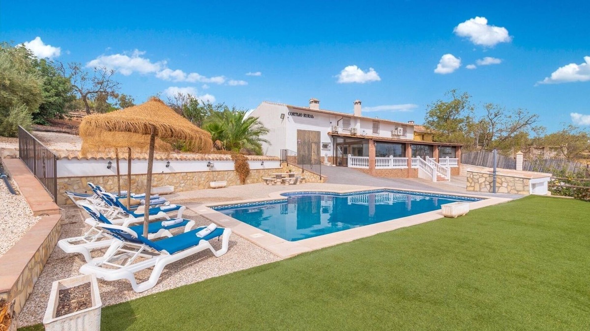 Cuevas de San Marcos Villa | Loma de los Bandoleros Cuevas de San Marcos by Ruralidays