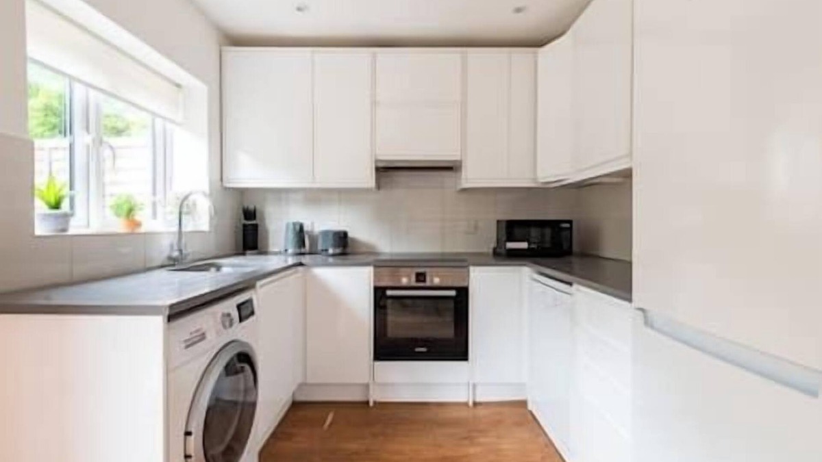 Northumberland Park Apartment | London Flat with Garden (WPRA)