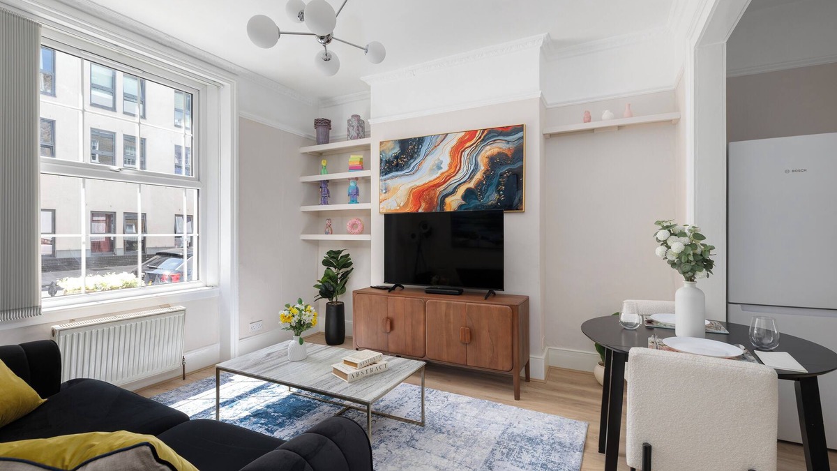 Camden Town with Primrose Hill Apartment | London Luxe | 4BR Executive Apartment