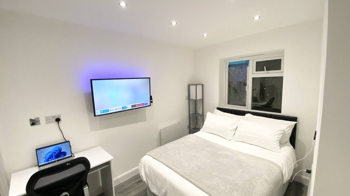 Hatch Lane Apartment | London Studio