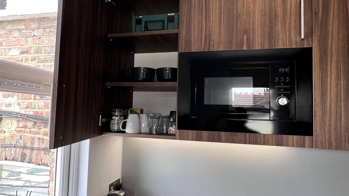 Coppetts Apartment | London Studio Retreat - Colney Hatch Lane