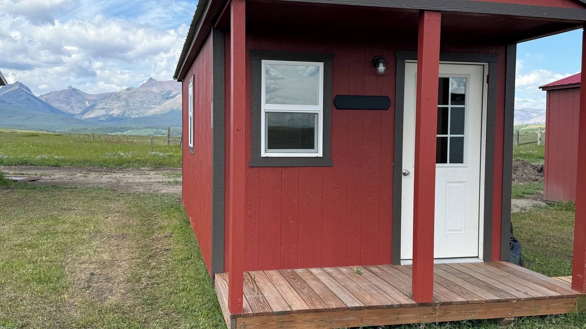 Browning Cabin | Lone Walker