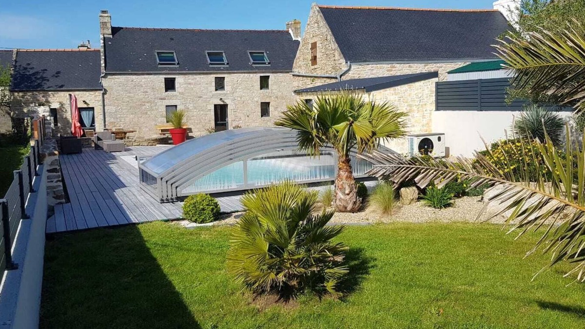 Poulgoazec House | Longère Avec Piscine Privée Pour 10 Personnes