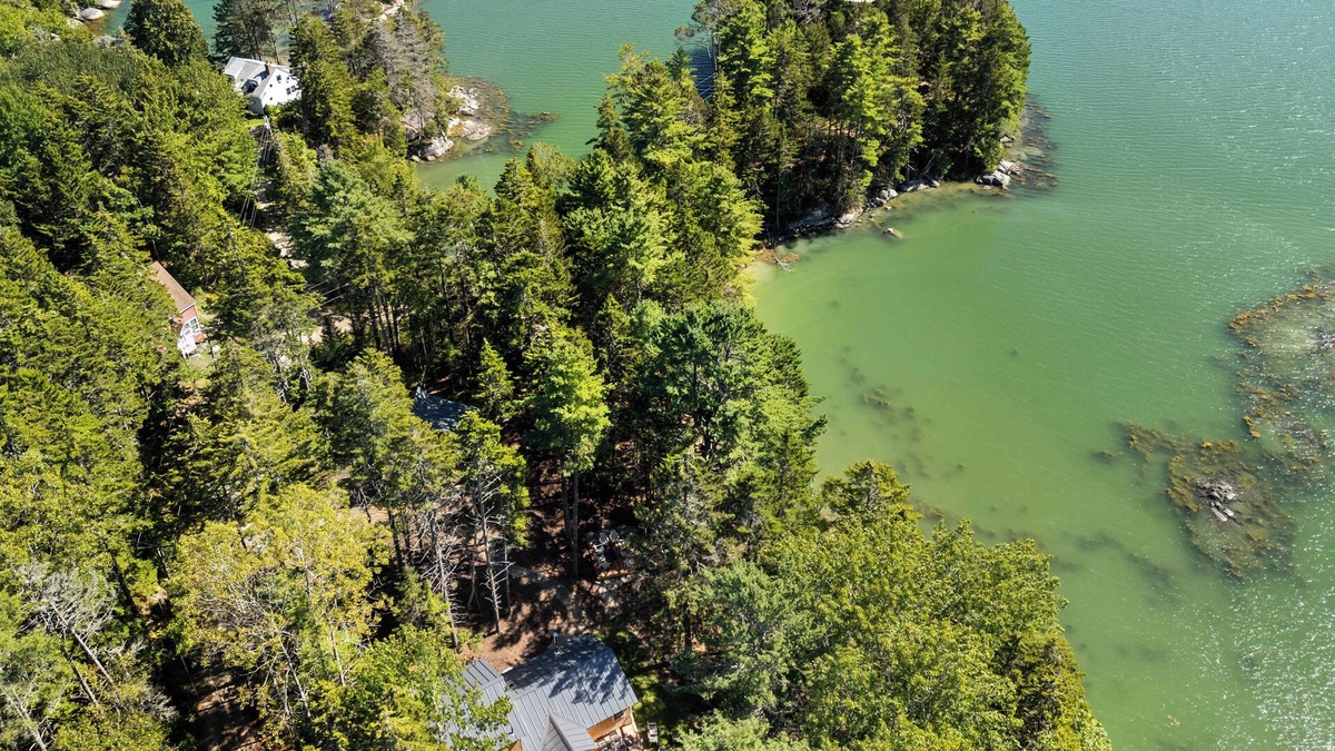 Saint George Cottage | Long Cove Retreat | Two Cottages, 3BR/2BA, Sleeps 8, Shoreline & Fire Pit