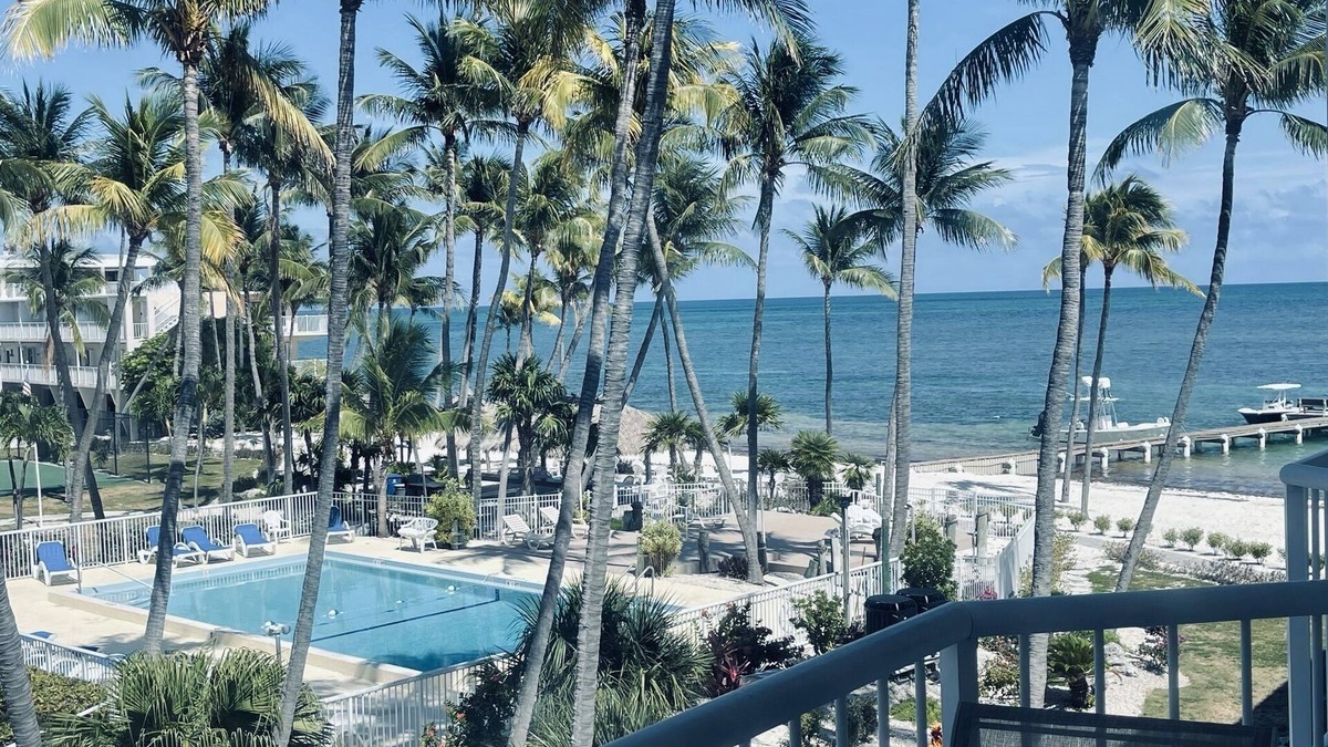 Layton Condo | Long Key florida,Beachfront Paradise, two bedroom ,3.5 bath, on Ocean, with Pool