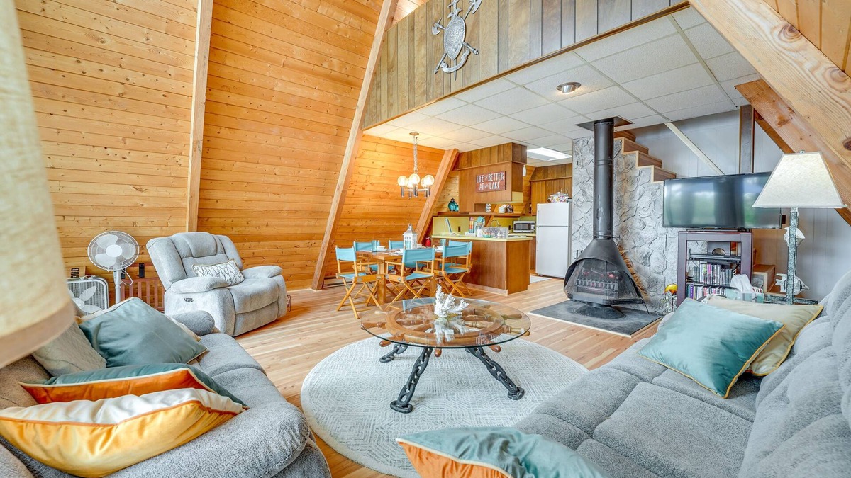 Fountain Cabin | Long Lake Cabin w/Kayaks, Private Beach & Dock!