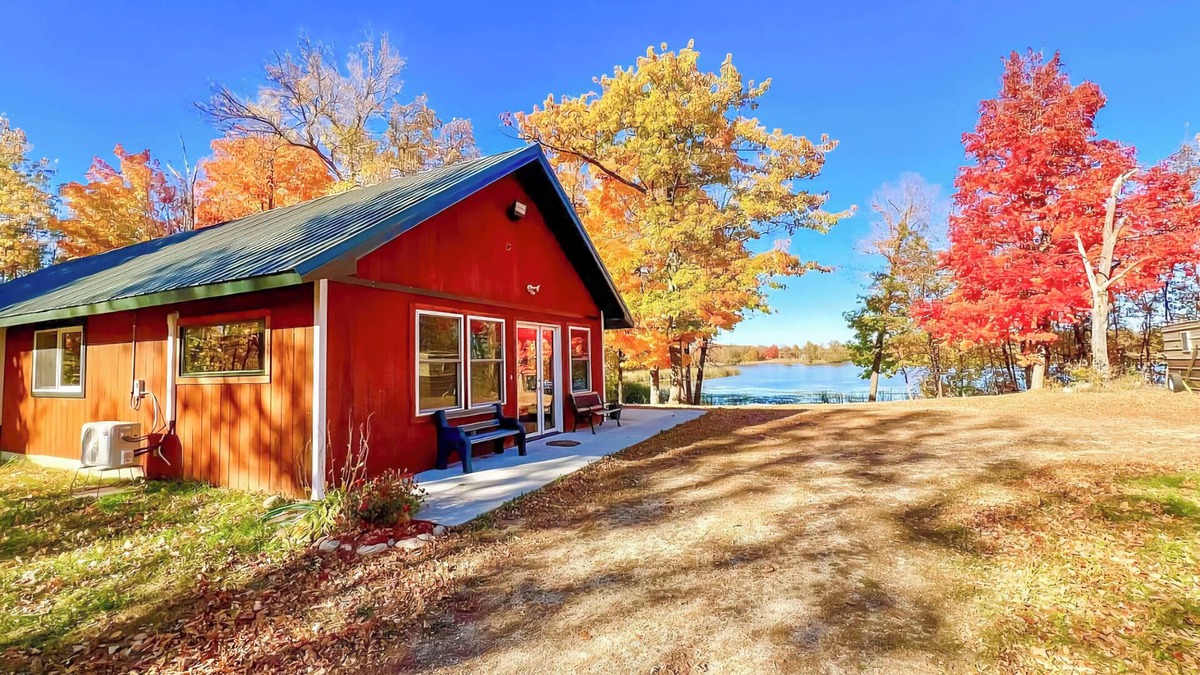 Parkers Prairie Cabin | 'Long Lake Lodge' w/Watercrafts & Fire Pits