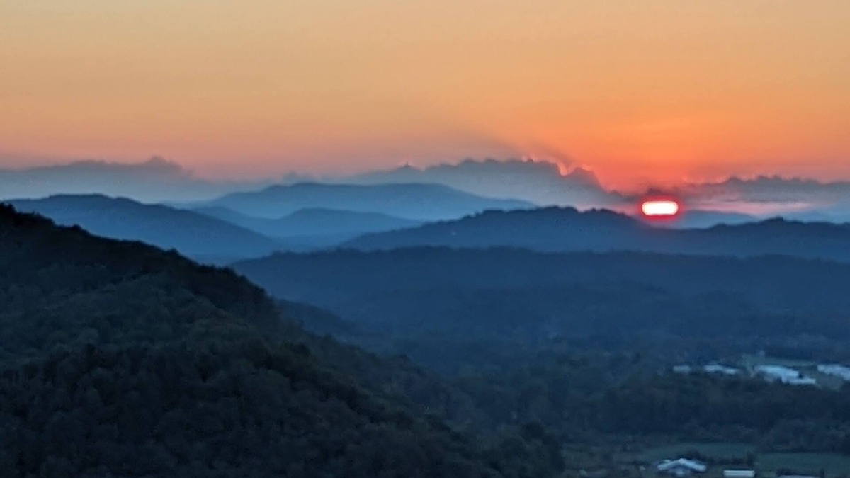 Upper Peachtree Ski Chalet | Long Range Mountain & Valley Views from this Beautiful Chalet