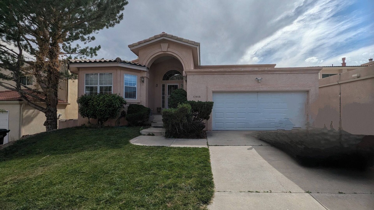 Northeast Heights House | Long stays welcome! Across from trailhead,game rm!n