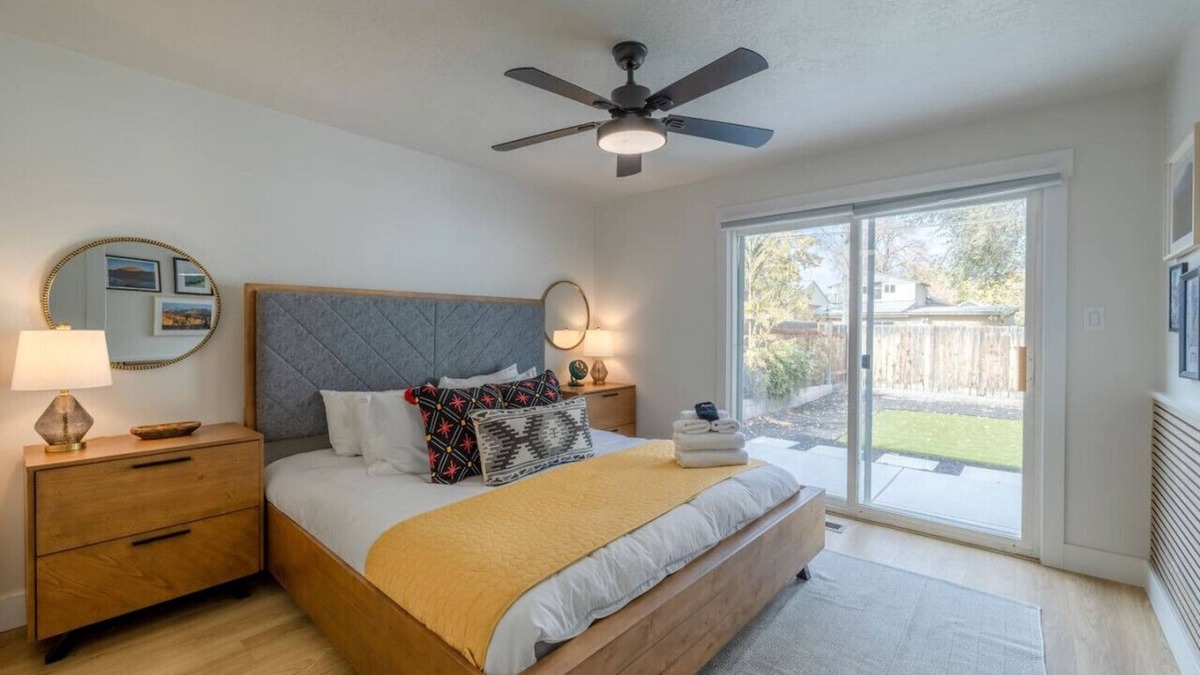 Fairpark Apartment | Long Term|Downtown|Skier's Hideaway