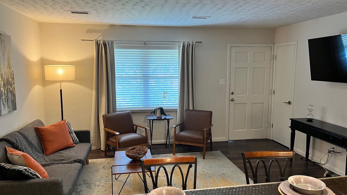 Ashley Oaks House | Long Term Rental West Knox Close to Hospitals UT Dwntn