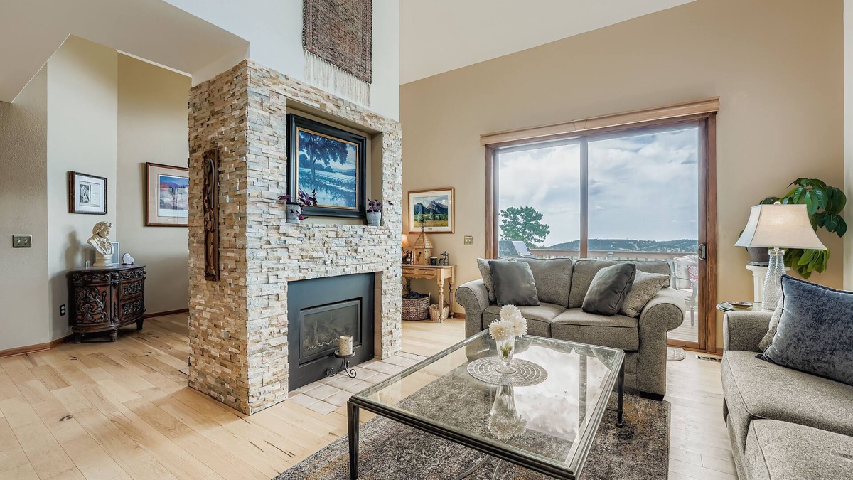 Genesse North Central Condo | Long-Term Stay in Golden