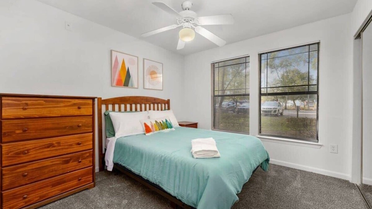 Bearss Plaza Apartment | Long Term Stays Allowed! Budget Friendly & Pool!