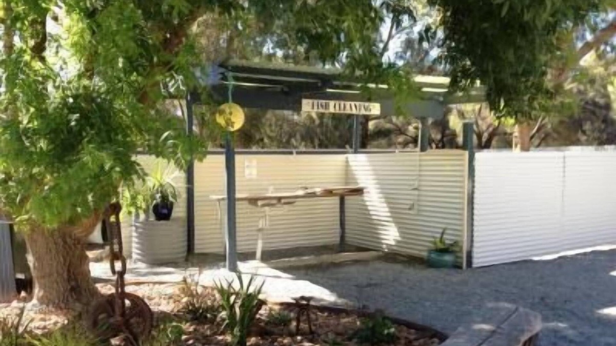 Lake Wangary Apartment | Longbeach Apartments Coffin Bay