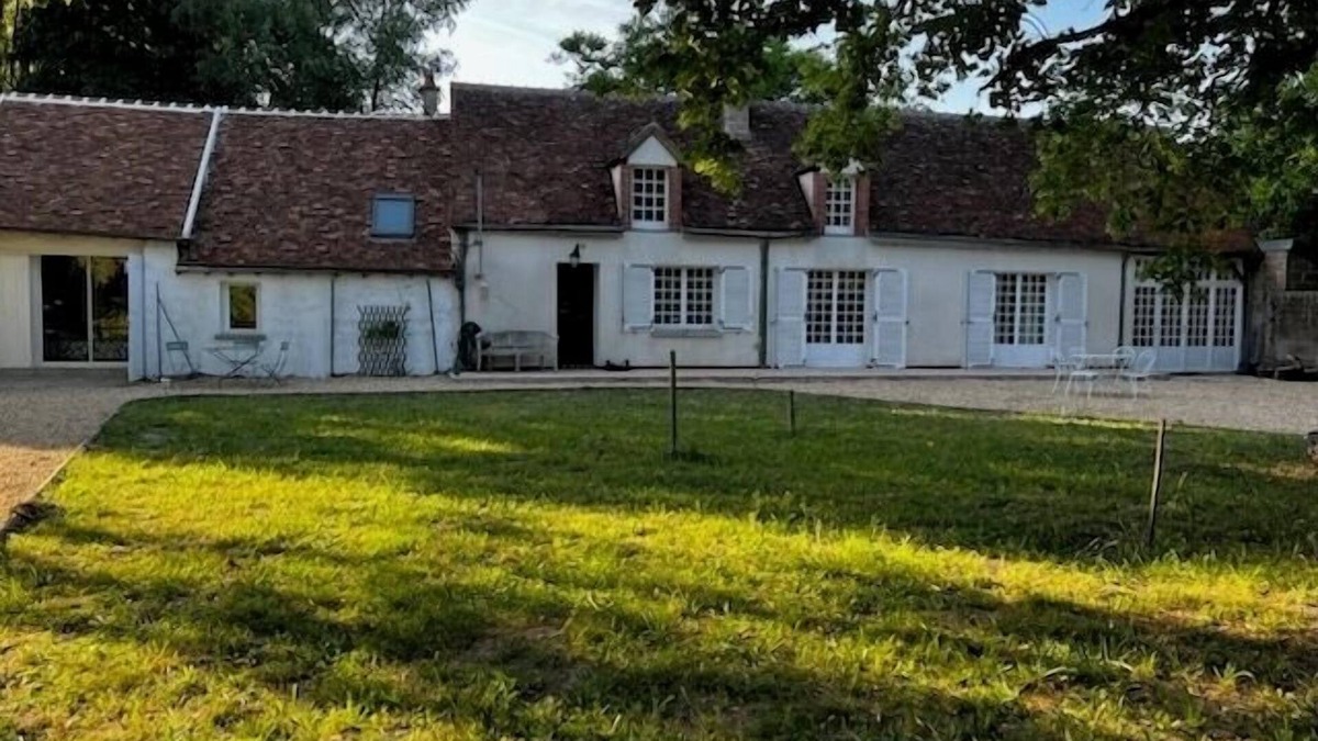 Gy-en-Sologne Cottage | LONGERE EN SOLOGNE - 30 MINUTES FROM THE CHATEAUX DE LA LOIRE AND BEAUVAL ZOO
