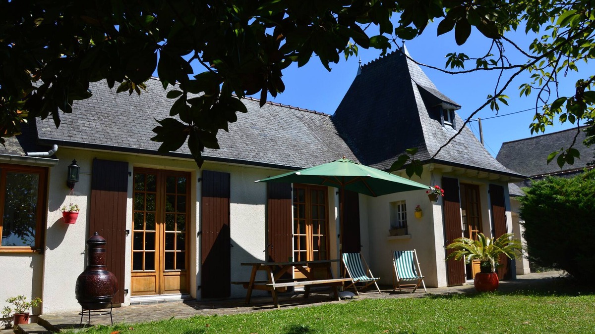 Pleudihen-sur-Rance House | Longere style house on the edge of Rance, between Dinan and Saint Malo