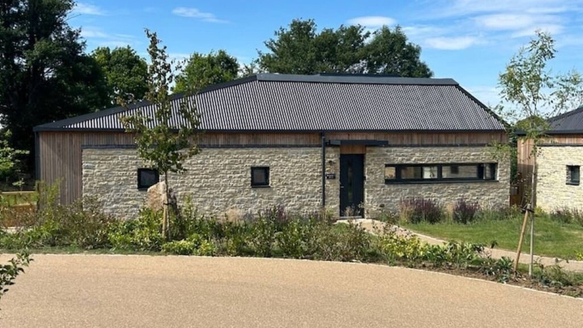 Beckhampton House | Longstones Avebury - Windmill Hill