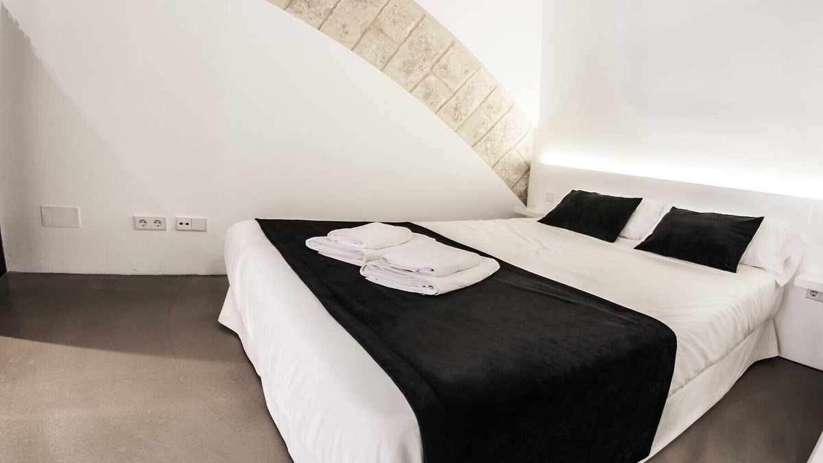 La Llotja-Born Apartment | Lonja Suites 2 Black
