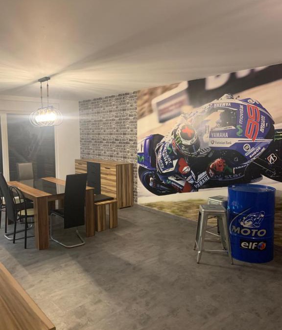 Crehange House | Lonora paddock
