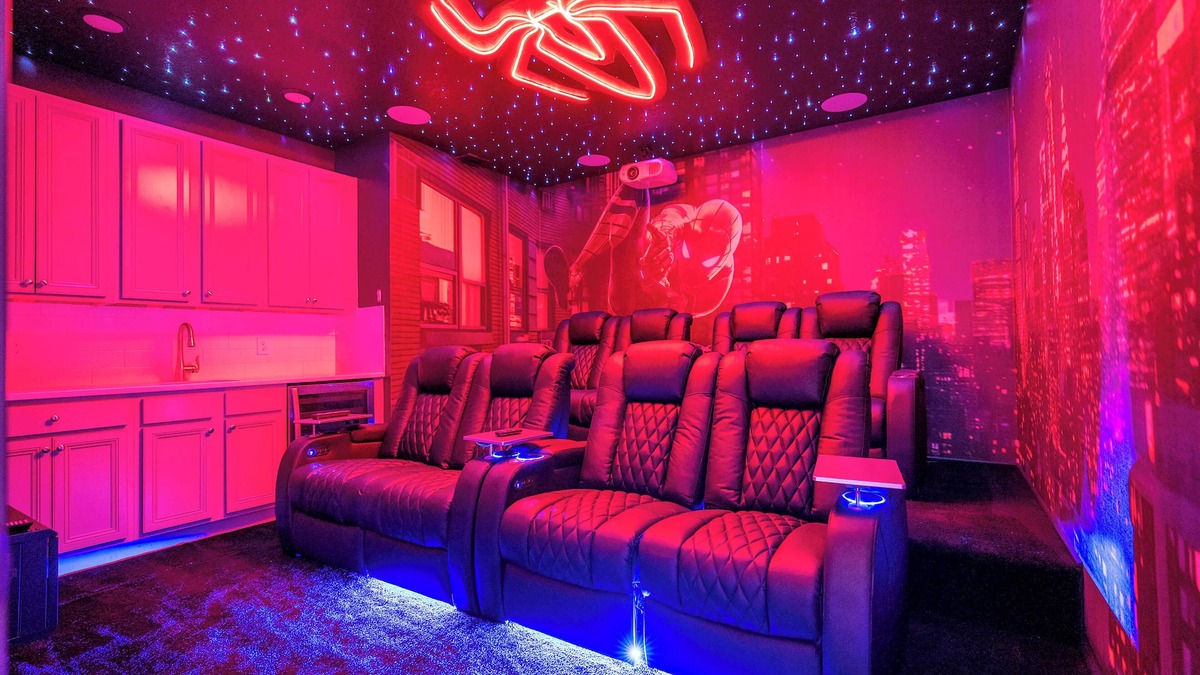 Florida Central Atlantic Coast House | LOOK! 15BR Hulk + Frozen Villa – 5824