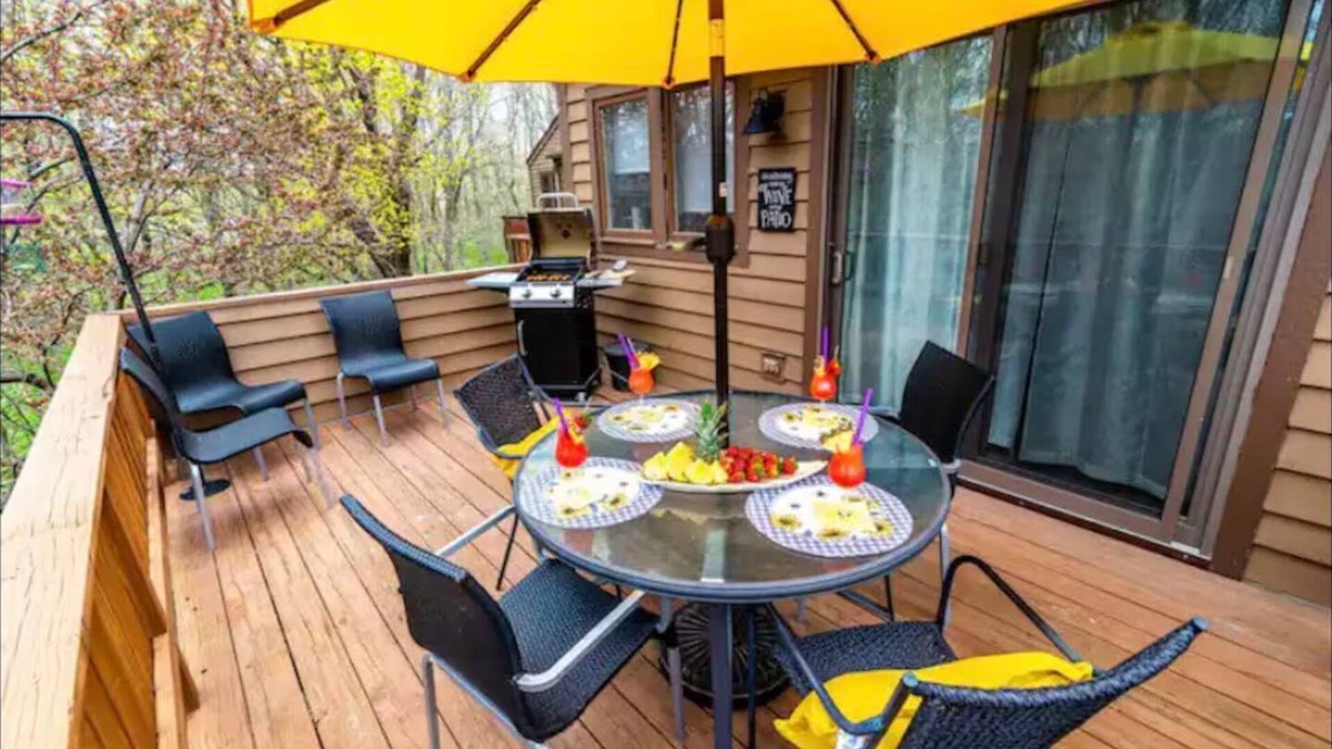 The Galena Territory House | Look for this townhome with premier host Vacation Homes of Galena.