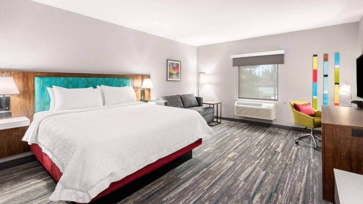 Tigard Hotel | Look No Further! Free Parking, Pool, Minutes to Portland Children’s Museum!