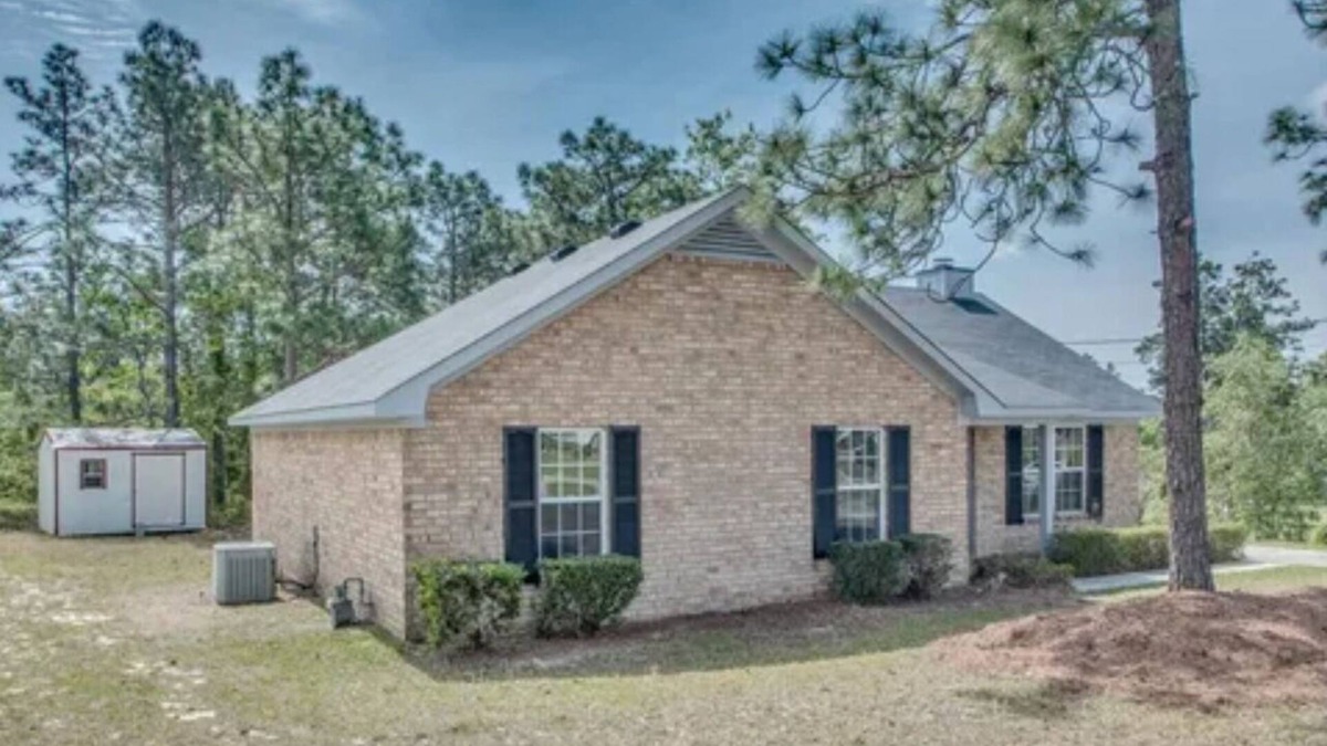 Peach Orchard House | Looking for a home to rent during the masters with a 15-25 minute commute.