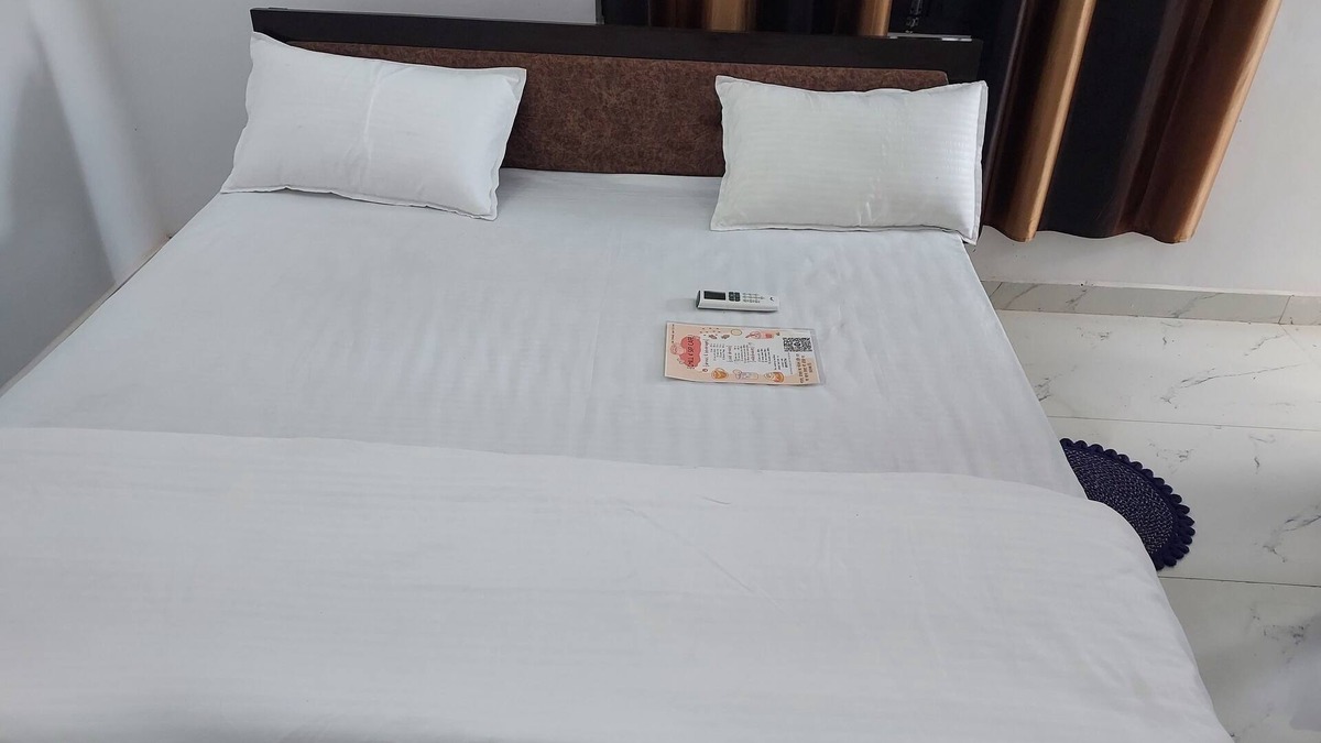 Ayodhya House | Looking for a place near Ram Mandir, only 400m away.