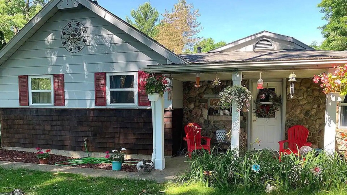 Flint House | Looking for cozy and convenient? Check out Odin's Place!