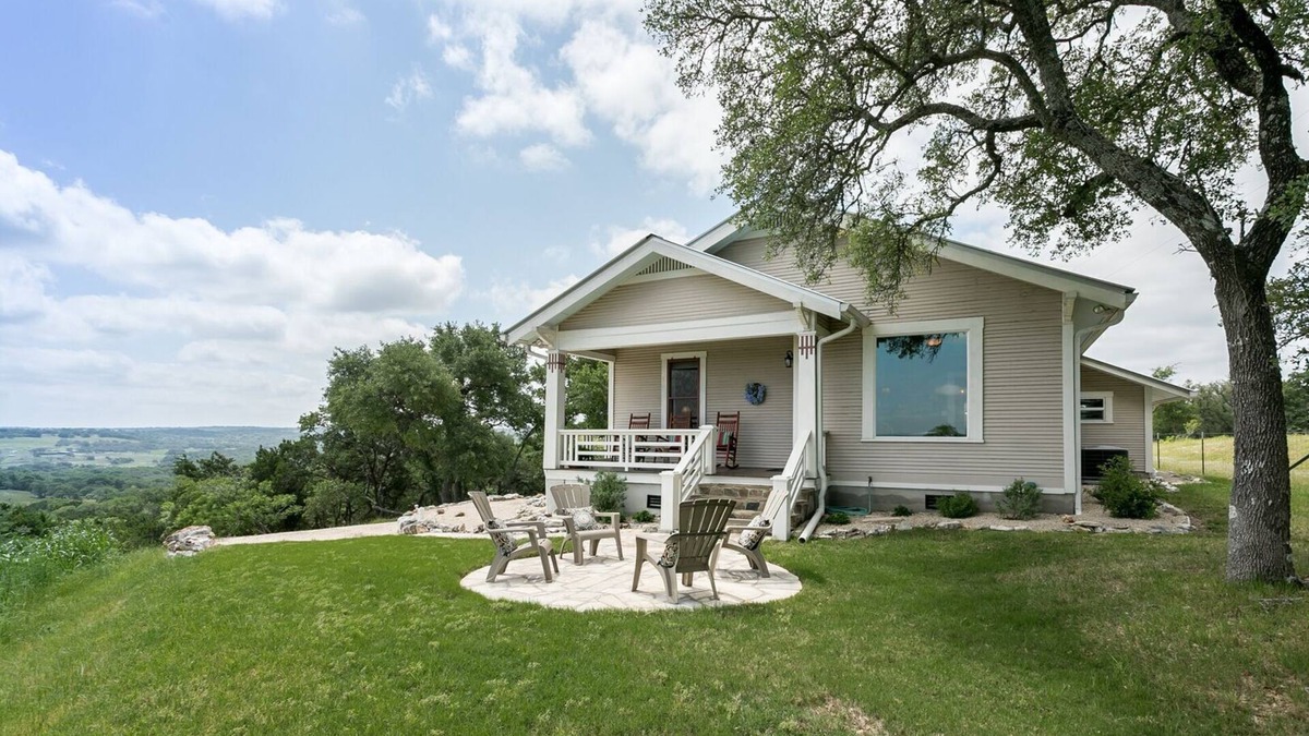 Fredericksburg House | Lookout Hill Cottage | Wonderful Views | Near Luckenbach