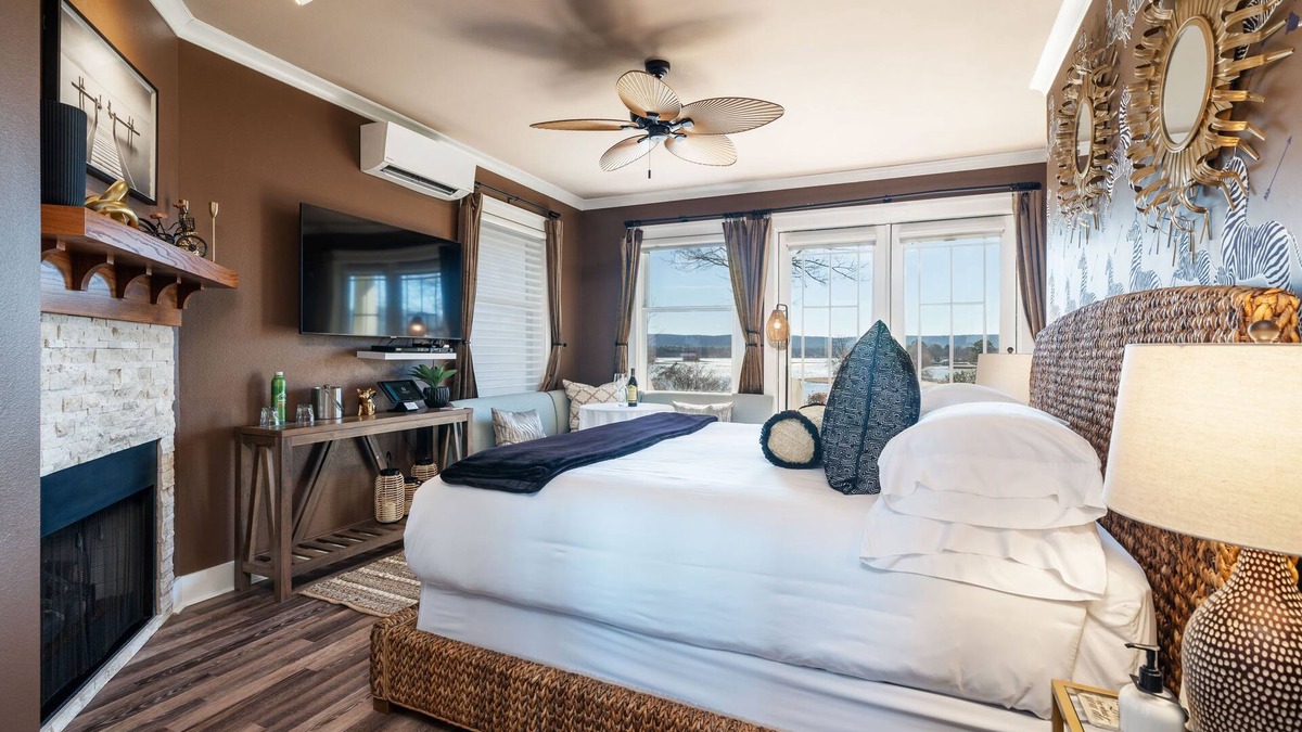 Lake Hamilton Hotel | Lookout Point Lakeside Inn