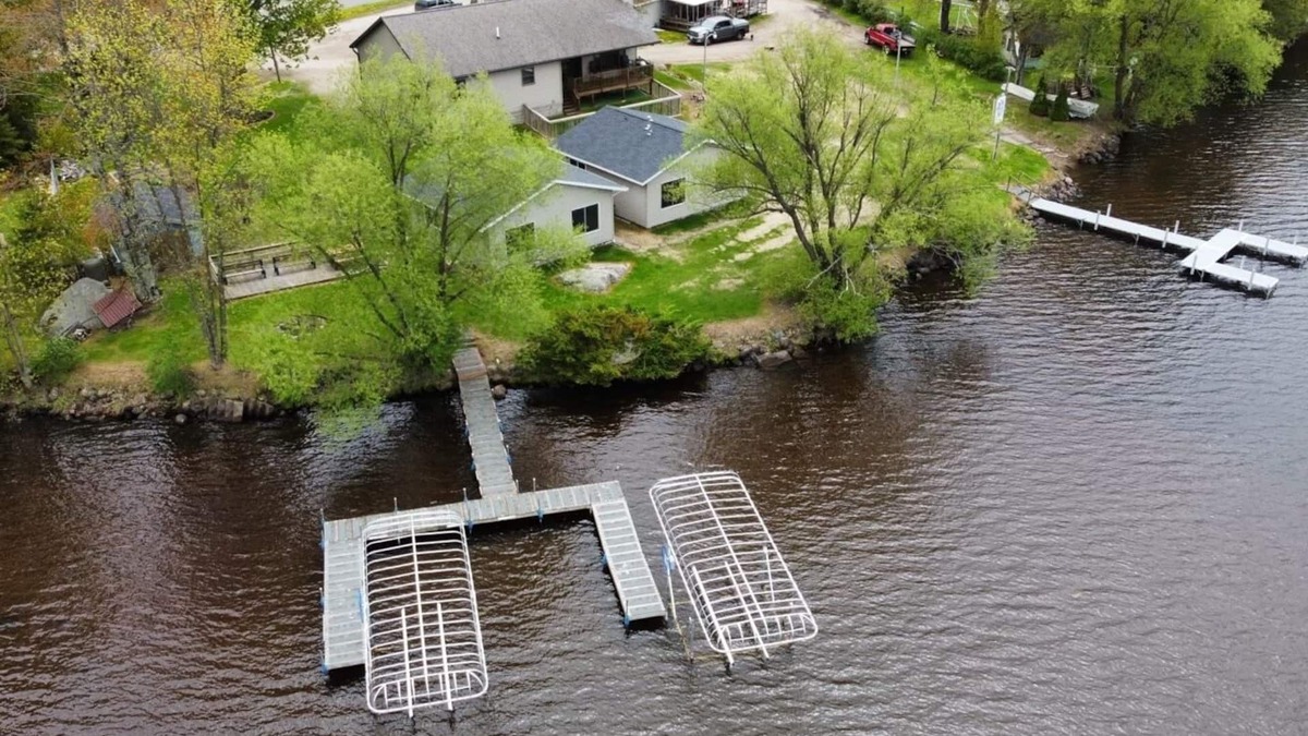 Pelican Lake Cabin | Loon Cabin at Pelican Lake