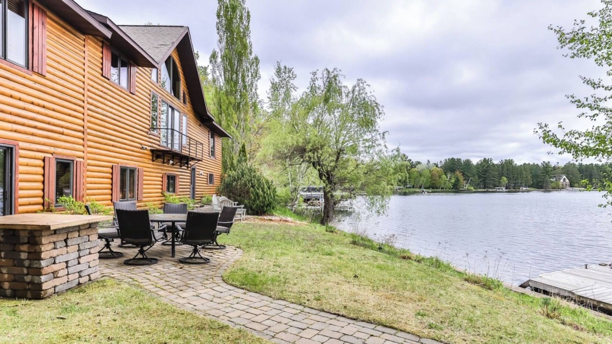 Minocqua House | Loons Cove on Lake Minocqua