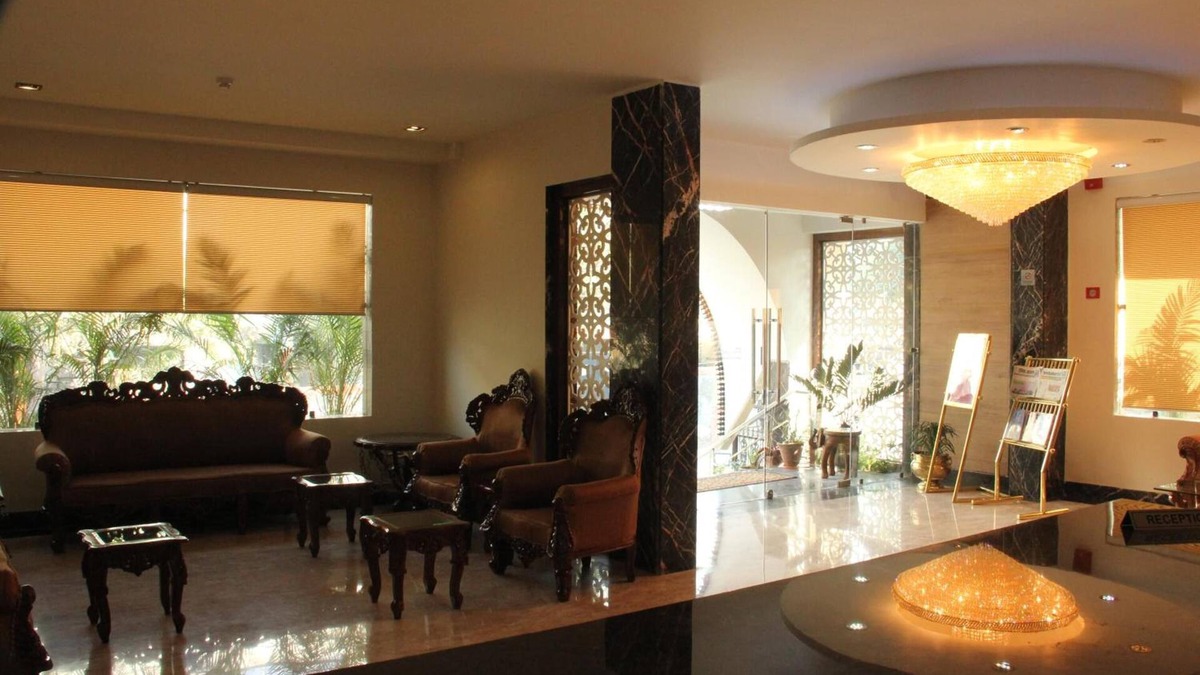 Adipur Hotel | Lords Eco Inn, Gandhidham