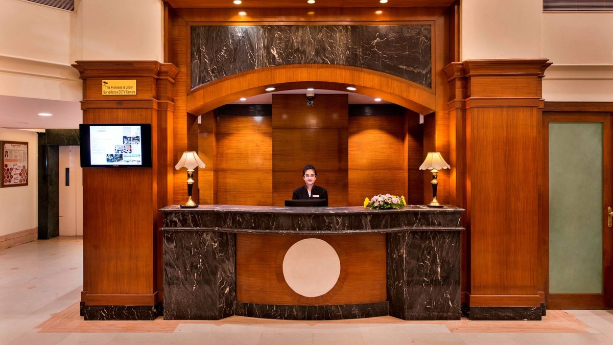 Sayajiganj Hotel | Lords Inn Vadodara